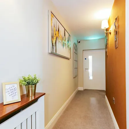 酒店 The Central House Clifden 克利夫登