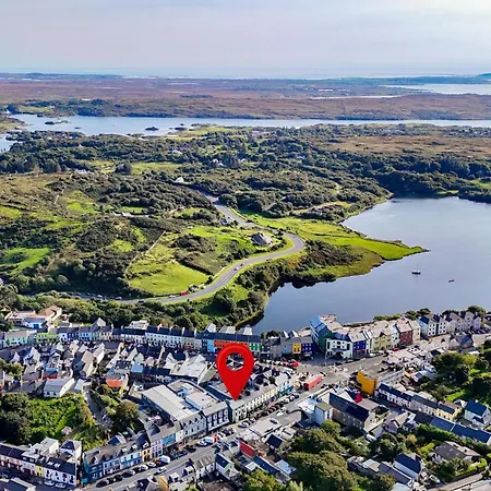 The Central House Clifden 酒店 *