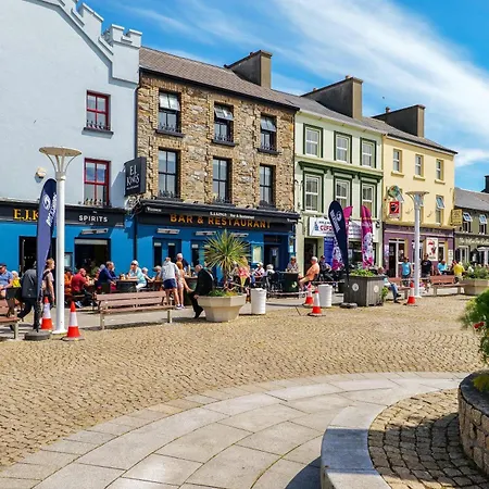 The Central House Clifden